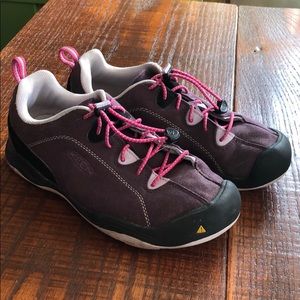 Purple Keens, EUC, size 5 or EUR 37